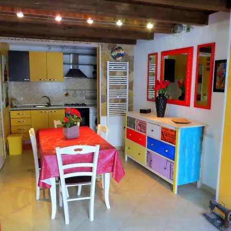 Holiday home Casa Vacanze Marilyn A